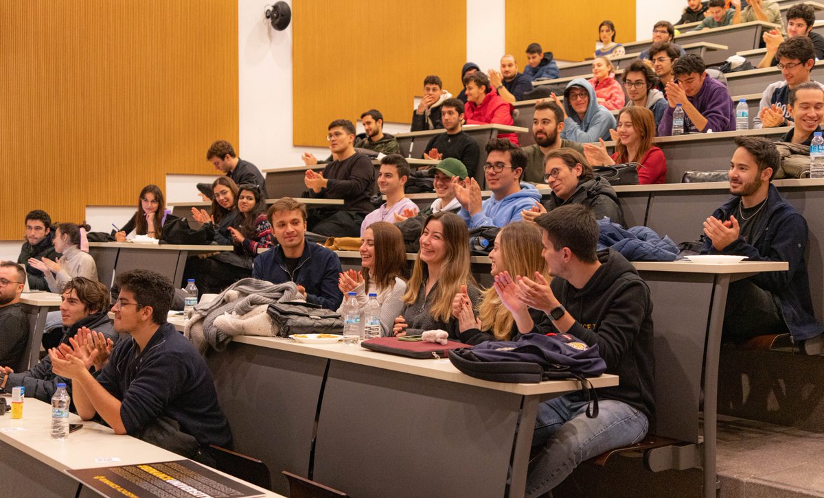 Binance_Turkish's tweet photo. #BinanceÜniversiteler turumuzun onuncusu @BilkentUniv ile tamamladık!🎊 

@BinanceAcademy ile birlikte Web3 ve kripto eğitimini amaçladığımız bu etkinliklere katılan herkese teşekkür ediyoruz.💛 

Kampüs elçimiz olmak için tıklayın:👉https://t.co/evrGdLUQd5 https://t.co/dPGj9pJGDa