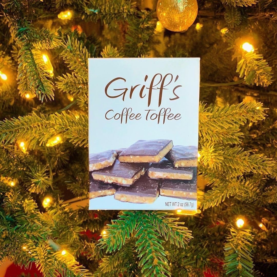 There are many beautiful things on a Christmas tree, but this may be one of our favorite things to see! Spread some delicious holiday cheer with a box of Griff's Coffee Toffee from Southern Season, or enjoy it yourself... we won't tell. 😉

📷: Griffs Toffee
