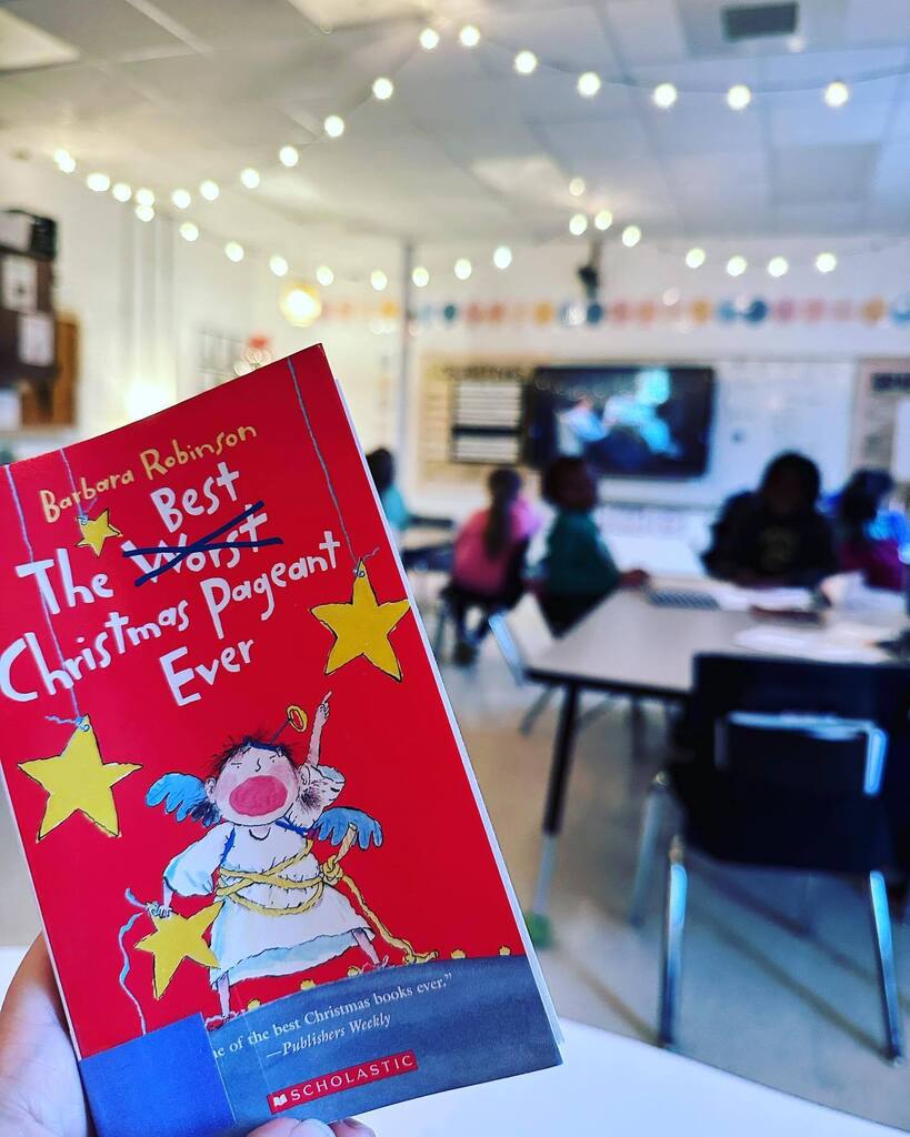 We finished our real aloud so we are watching the movie! SHAZAM! #iteach #iteachthird #teachersofinstagram #teachersindecember #readlouds instagr.am/p/CmZSctXMOMJ/