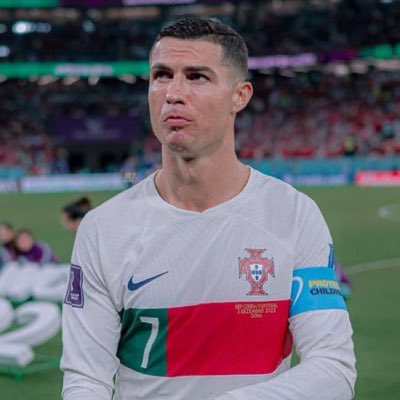 TeamCRonaldo's tweet photo. 🚨

Cristiano Ronaldo never said that he is thinking of withdrawing from the national team.

According to the sources, people close to CR7 point to the 2026 World Cup as a possible goal.

(@marca) https://t.co/0TK4PWkVqg