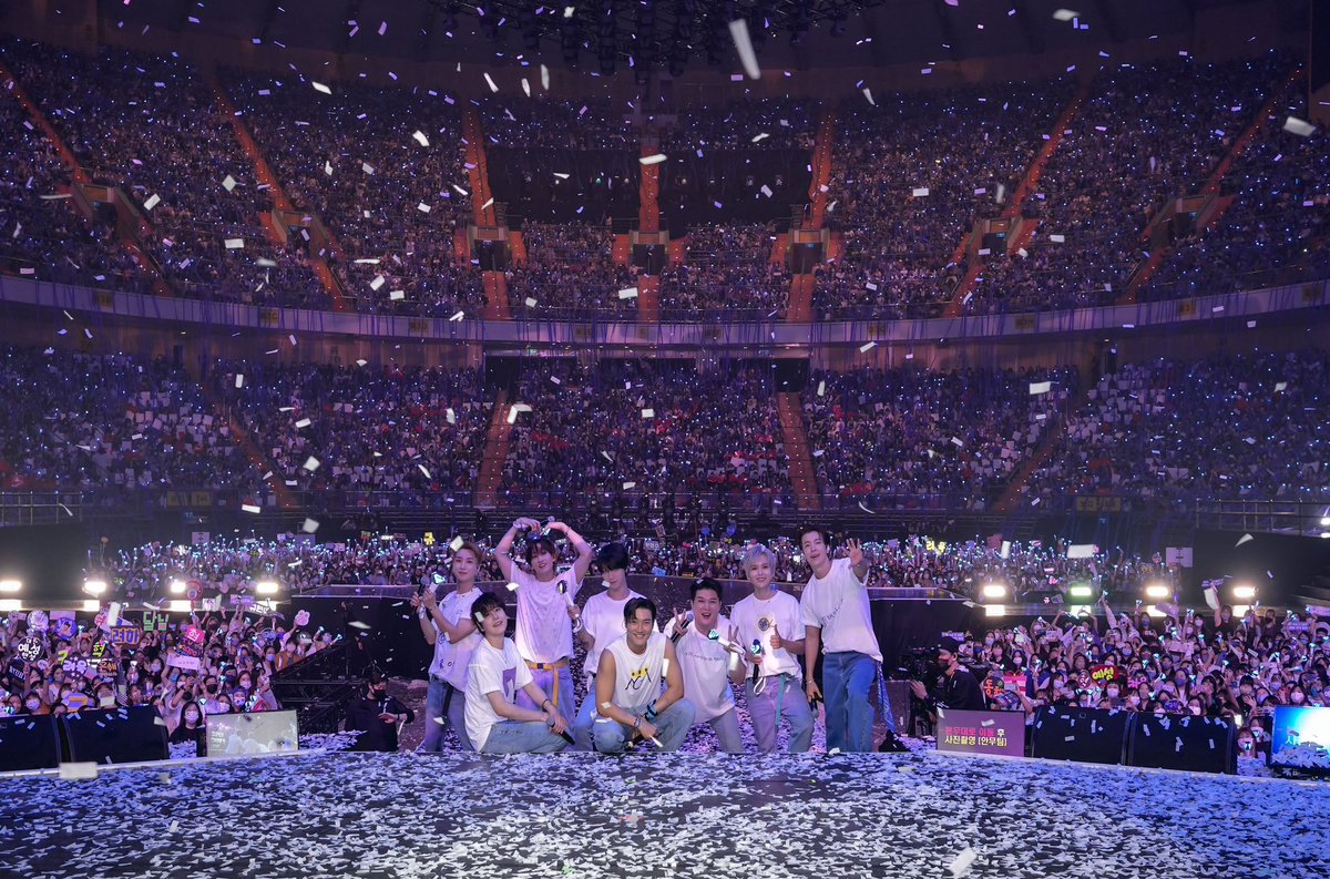lagaviotazafiro's tweet photo. @OcesaColombia Super Junior en Colombia! 💙🇨🇴 @SJofficial  #ss9incolombia #슈퍼주니어 https://t.co/3Jms1zYxGo