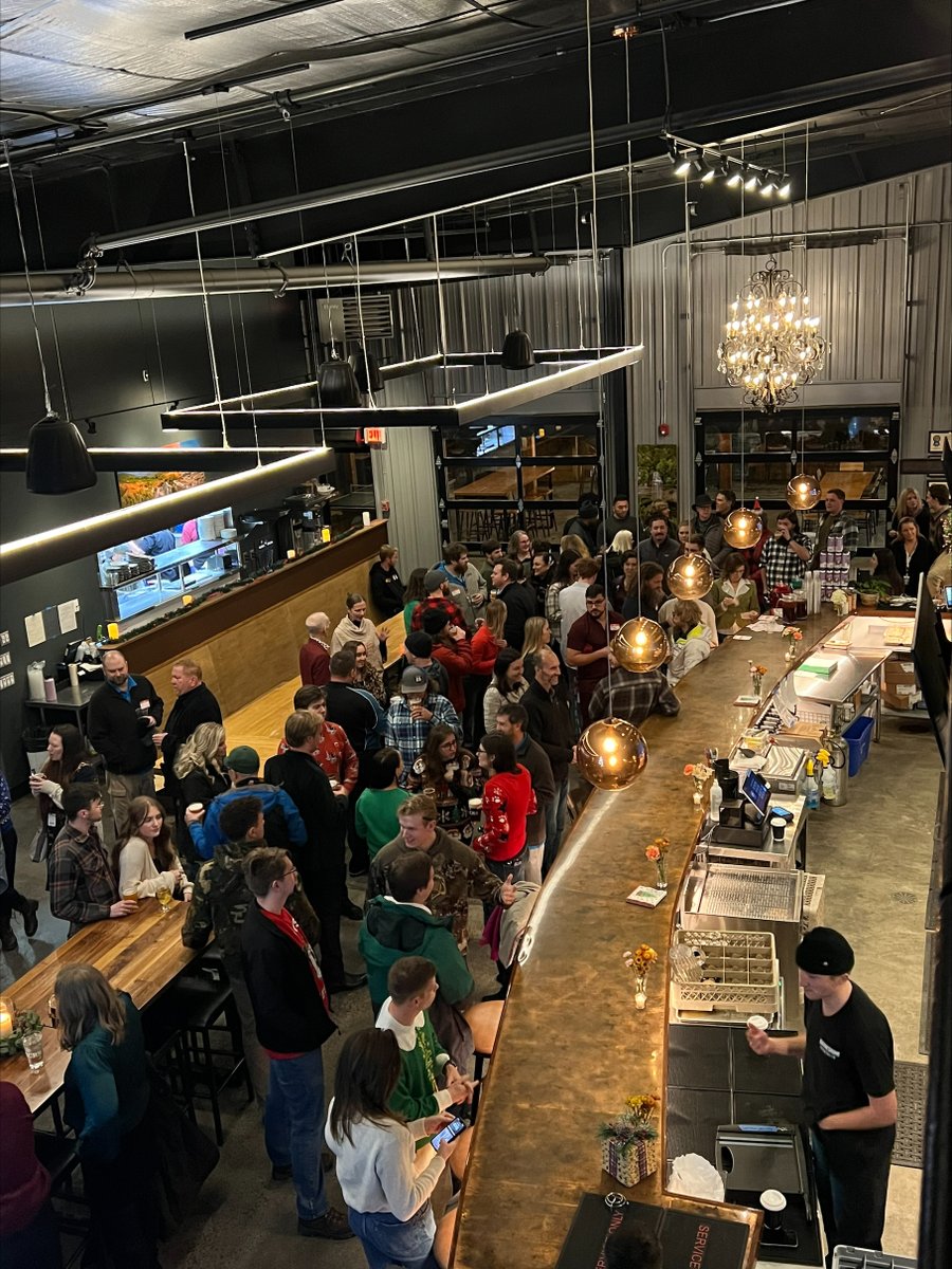 ecrsoftware's tweet photo. Work hard, celebrate hard! ๐๐ ECRS staff gathered to commemorate the holiday season and another successful business year, and it was nothing short of FESTIVE! (The Christmas costumes totally #sleighed) On behalf of ECRS, we wish you safe & celebratory holidays! https://t.co/MElv0i9PTg