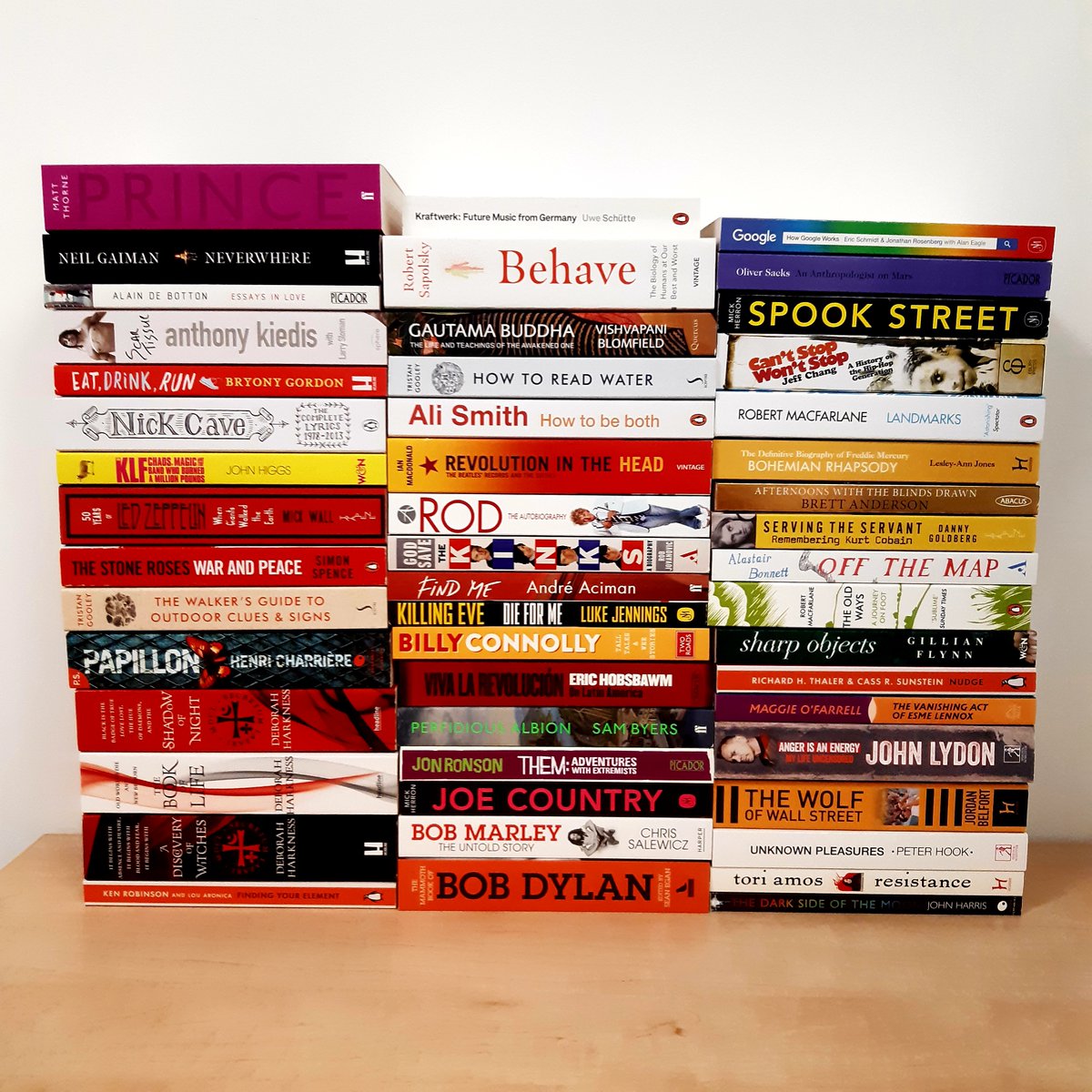 FOPPofficial's tweet photo. We've got another very special Christmas prize draw for you all!

Win:
50 books from across our 2 for £7 range

To win:
Quote Tweet with #FoppXmasBooks
UK only
Must be following

Date closes:
27/12/2022

#gettofopp https://t.co/5tfMTgmCLb