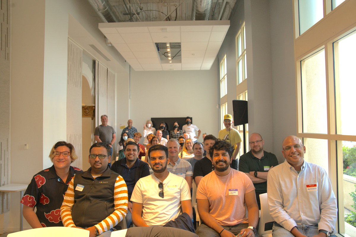 We started Flutter Silicon Valley this year &amp; have had 4 amazing meetups so far 💙

Thank you to the #Flutter community for all your support 🙌

Join us for our next meetup in the new year ⬇️

Jan 25th, 2023 meetup.com/flutter-silico…