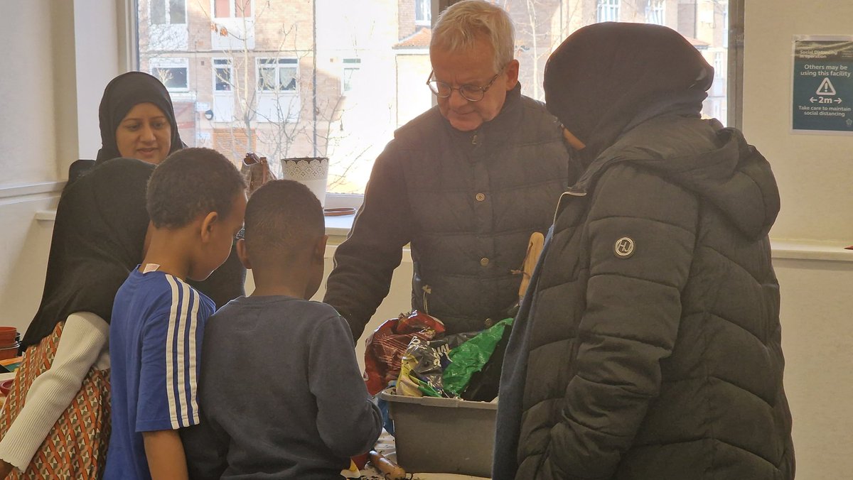 InfoSocopa's tweet photo. But it's not just about the beautiful flowers - it's about bringing our community together and fostering a sense of connection and belonging. #communityevent #gardening #artsandcrafts #socopa #spreadthelove #communityconnection https://t.co/f2ExvQOePi