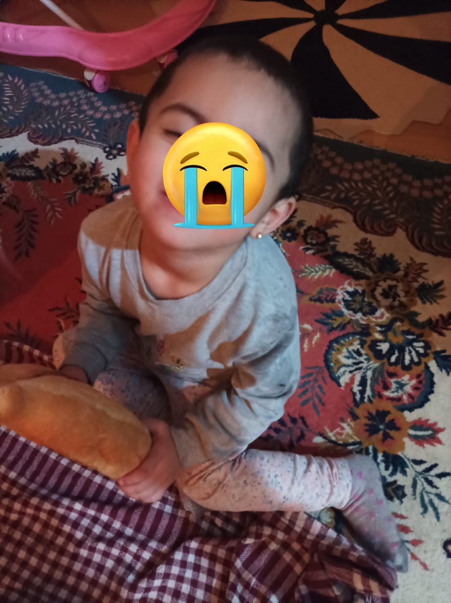 asyabebek7's tweet photo. # .Allah için şu elektrik faturam ödeyemedim Allah icin yardım edin iki çocuğum var bez süt mama gıda ihtiyaçım var Allah için olsun paylaşın evime gelip baka bilirsiniz çok.zordayım evlatlarım aclar anne yemek verdiye yok ki vereyim Allah için yardım edin lütfen 😭 paylaşın https://t.co/omYkY6x4KD