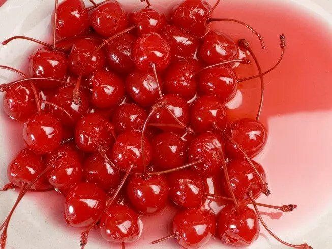 CDKitchen's tweet image. Is there a more classic look than a bright red maraschino cherry garnishing a hot-fudge sundae? Make the cherries en masse at home so you can top off sundaes and garnish Shirley Temples at will. buff.ly/3GIEQm2