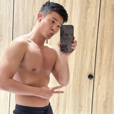 #NewProfilePic (新個人資料照片)