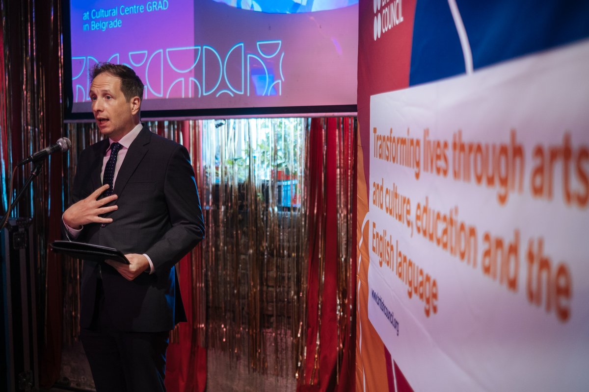 ukinserbia's tweet photo. Danas smo sa timom @rsBritish predstavili novi ciklus programa #CreativeProducersWB koji pomaže producentima da unaprede profesionalne veštine i razviju svoje projekte uz pomoć mentora iz #UK 🇬🇧.

Više informacija o programu: https://t.co/Y3UAlIwqMe https://t.co/iuHnj0UL48