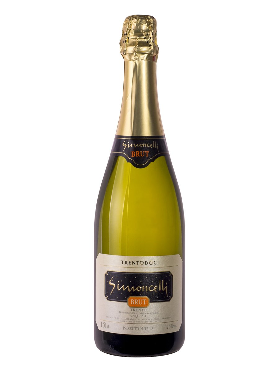 Il <a href="/trentodoc/">Trentodoc</a> #Brut 2018 di #Simoncelli profuma di fiori bianchi, agrumi e lievito, con qualche nota gessosa a contrasto. In bocca il sorso è tendenzialmente sapido, di buon ritmo e dal finale intenso e ancora agrumato, winenews.it/it/simoncelli-…