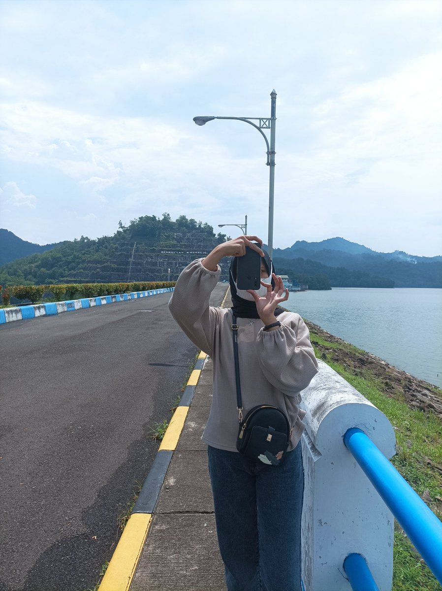 iniwindalohh's tweet photo. Kameramennya terblik wkwkwk https://t.co/7ED6ZJJpOu