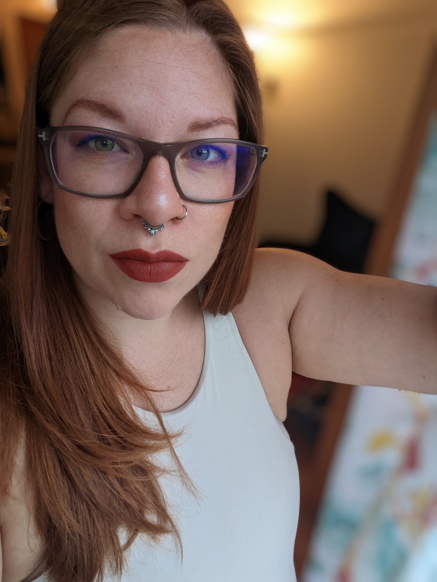 HowToBeARedhead's tweet photo. Heather is the #RedheadoftheWeek! "My red hair makes me feel beautiful!" 👩🦰
Submit your photo to be featured: https://t.co/oqoDVEavYv https://t.co/e4YHs90zVw