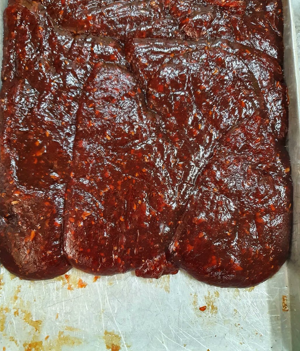 Discover_Msa's tweet image. Halwa.
A dessert that is greatly indulged in down here at the Coast especially in weddings and during Ramadhan. Kahawa tungu goes well with it!

#thestreetfoodofmombasa #discovermombasa #discover001