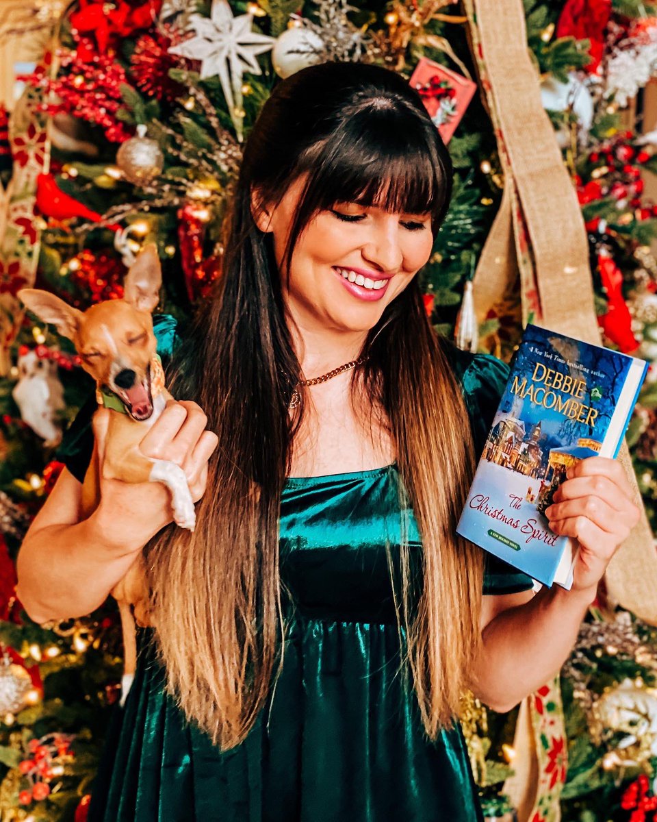 It isn’t Christmas without a <a href="/debbiemacomber/">Debbie Macomber</a> holiday book!🎄📚❤️

One of my Christmas reading traditions is getting the new Macomber holiday read for December! I was so excited to interview and write a literary profile on Debbie for one of my Harvard classes!⛄️📚❤️