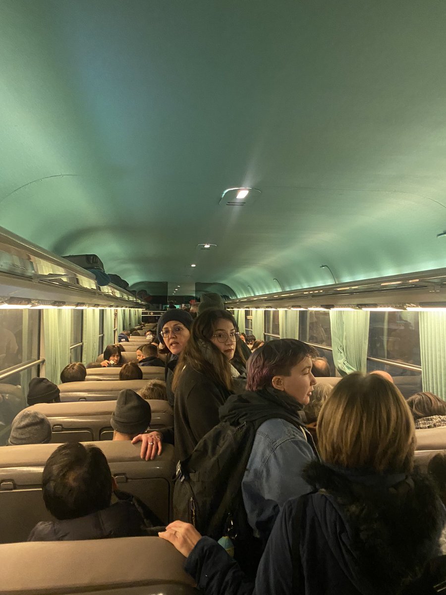 Coucou <a href="/TERGrandEst/">TER Grand Est</a> supprimer des trains / voyager debout / payer un abonnement / train avec du retard… ça devient lassant que ça soit notre quotidien ! Là c’est la fois de trop 😡 #retardvie #SNCF #ter200 #enervement3000 et bonne grève vendredi