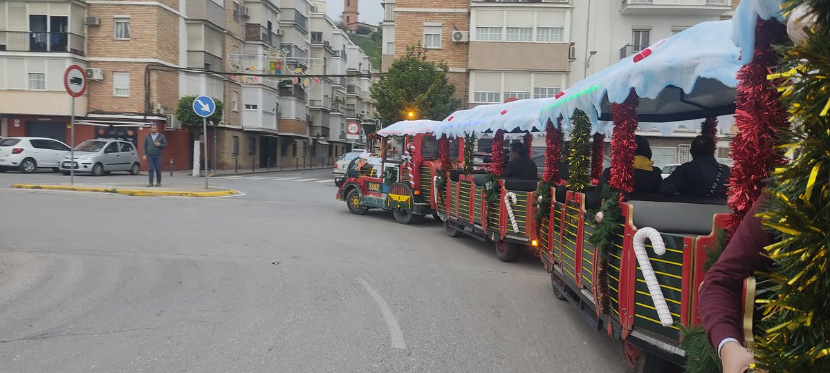 A consecuencia de la lluvia es posible que el recorrido del tren de la Navidad en San Juan pueda sufrir algunas modificaciones. Iremos informando de las mismas a través de las redes sociales <a href="/sjaznalfarache/">Ayuntamiento de San Juan de Aznalfarache</a>