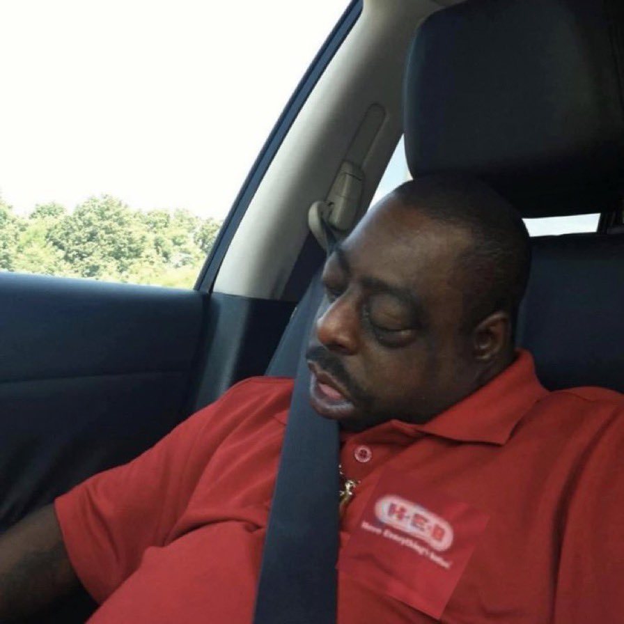 faboo_01's tweet photo. These past few days at work have had me like this https://t.co/HZm7SXpwP0
