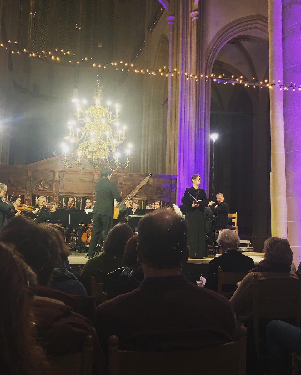 NStam5's tweet photo. Hoera, vanavond streek de Bachvereniging met veel jauchzen und frohlocken neer in de Bovenkerk! En ik zat prinsheerlijk op de 6e rij! Wat fijn om zoveel bekende gezichten hier in Kampen te zien, een groot feest was het!!❤️🎶 https://t.co/yrfXQM8Trr