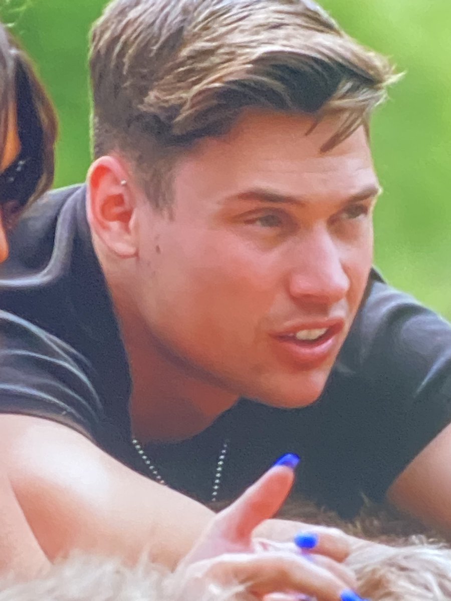 The savage                the savaged 
#TheTraitors