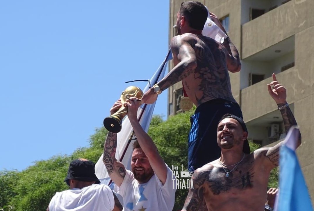 ¡Gracias Selección! 🇦🇷

⭐️⭐️⭐️ #CampeonesDelMundo 

📸<a href="/Grace8632/">Grace G. Jara 🍃</a>