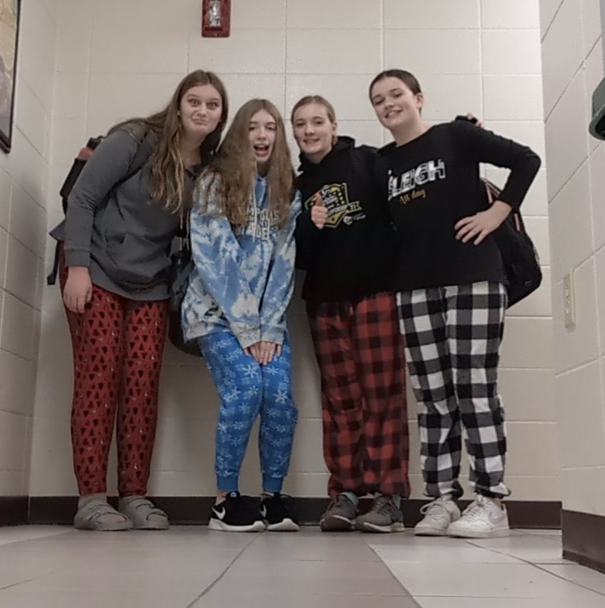 A Night Before Christmas 🎄🎅 #Freshman