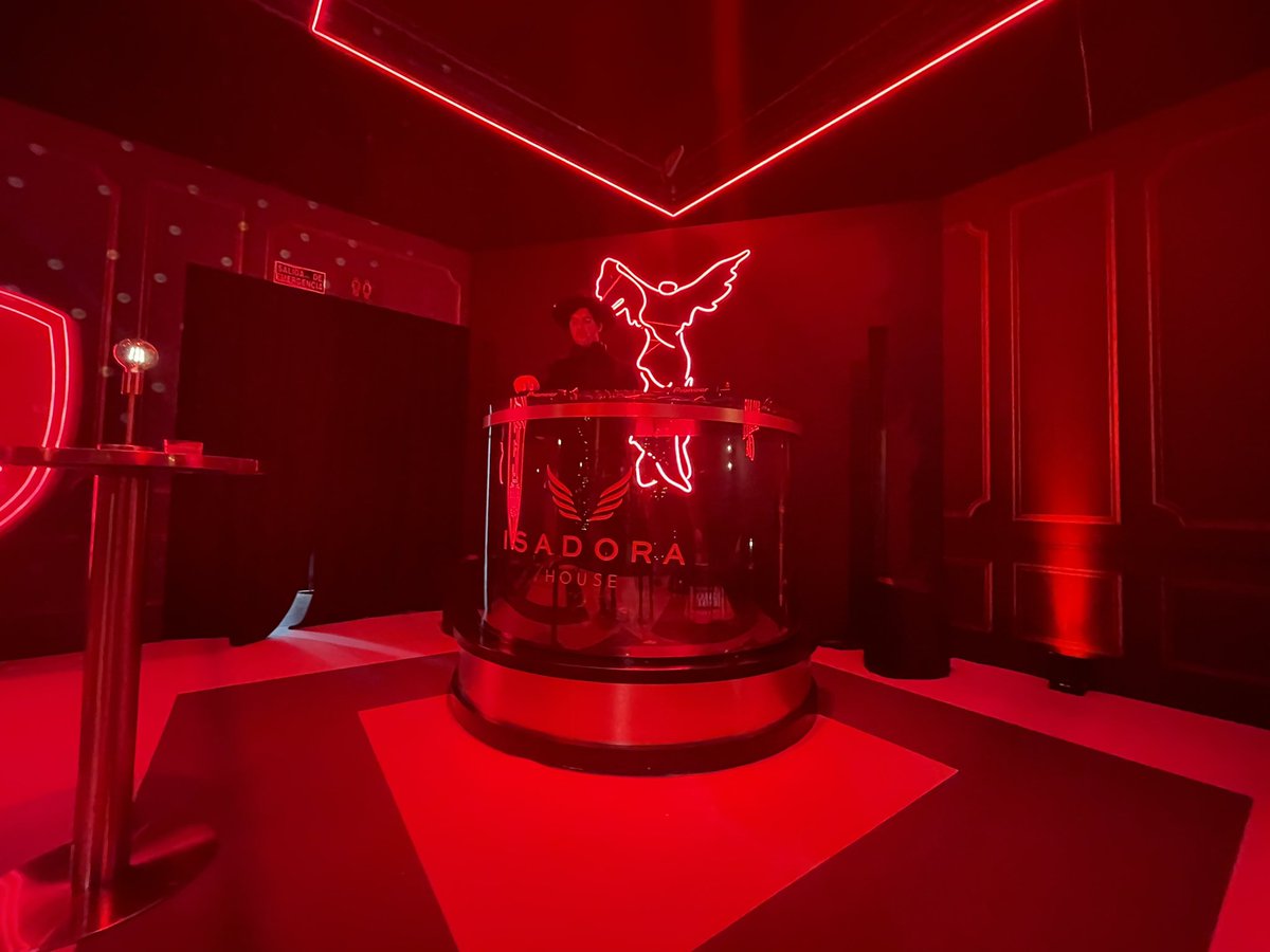 MoobysEs's tweet photo. Celebrando la navidad con @NetflixES #xmasnetflix 🎄 https://t.co/2KZdIKbm2K
