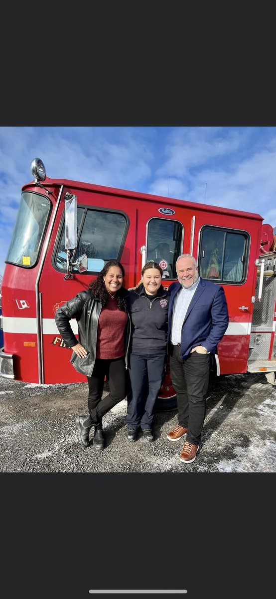 SmittyReagan's tweet image. I am a Loyalist College Pre-Service Firefighter Graduate.
I have learned and grown so much over the year and I have made life long friendships along the way. To my parents, you guys are my biggest supporters and I am so lucky to have you.❤️ 
I can’t wait to continue my journey!