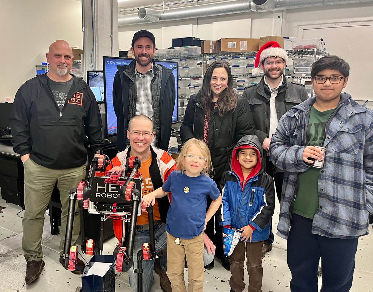 humotech's tweet image. It was great spending time with our friends at @HEBIRobotics during their Open House last Friday! Shout-out to Jenn Apicella from the @RoboPGH for supporting our robotics community and spending some time with us as well.
#pittsburgh #pittsburghrobotics #robotics #community #tech