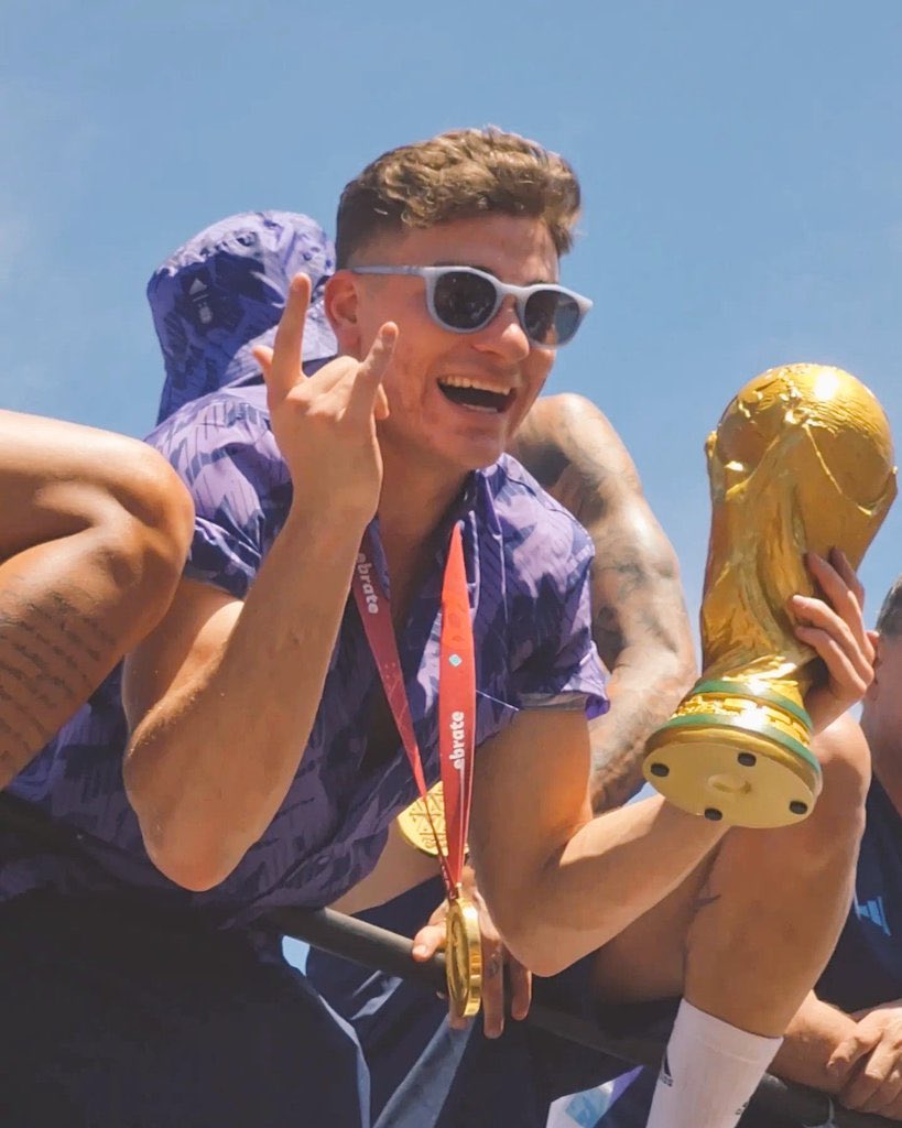 fedepiri_'s tweet image. ÉXTASIS