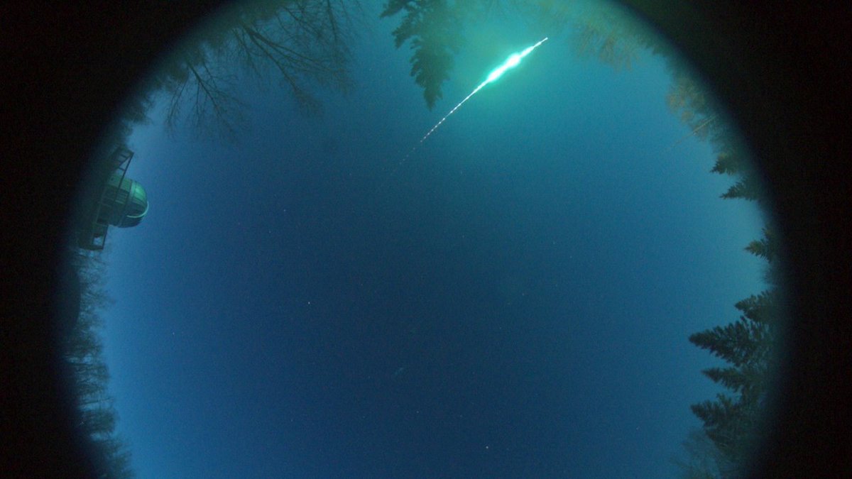 SpaceZEcom's tweet photo. Scientists trace fireball to strange rocky meteoroid from the edge of the solar system!
-
https://t.co/ljqBGMEZEi
-
-
-
#Space #spaceze #nasa #spaceship #spacex #spacestation #universe #fireball #meteroid #astronomy #astronaut #stars #spaceshuttle #explore https://t.co/RuTgRXWXU5