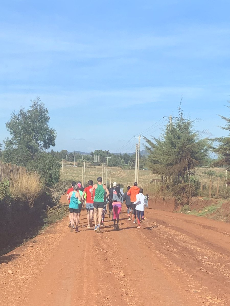 mary_senior_'s tweet photo. The most amazing running trip, learning from the champions in Kenya 🇰🇪⛰🏃‍♀️☀️@HATCIten #KenyaExperience #RunningWithTheKenyans https://t.co/qvvvhZq0SB