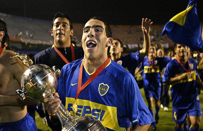 SantiiLnz's tweet photo. - La última vez que un Sudamericano ganó el Mundial (Brasil 2002) al año siguiente Boca salió campeón de la Libertadores.
- La última vez que Francia perdió una final de un Mundial por penales (2006) Boca ganó la Libertadores al año siguiente.

ELIJO CREER. https://t.co/4pM8f3zc6g