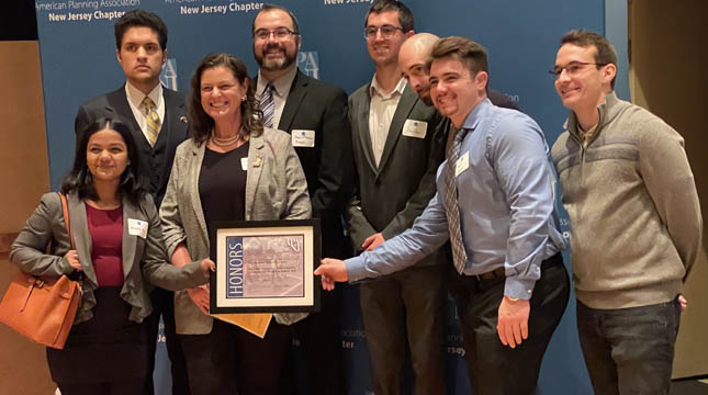 A Bloustein School graduate studio project team is the recipient of the 2022 @NJ_Planning Outstanding Student Project Award for their work exploring micromobility and active transportation options and infrastructure in Asbury Park, NJ @lalavhp Read more bit.ly/3Wv66t0