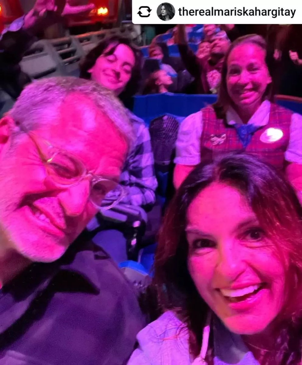 Chriska_EO_'s tweet photo. Posted @withrepost โข โค๏ธ๐๐๐ @Mariska Best ride in the galaxy #Guardians #DisneyWorld #CandlelightProsessional2022
#Petska #PeterHermann #MariskaHargitay #AugustHermann #MarshasPic #love #kindness #joy #Disney #HargiClass https://t.co/HwbLMPVHFs