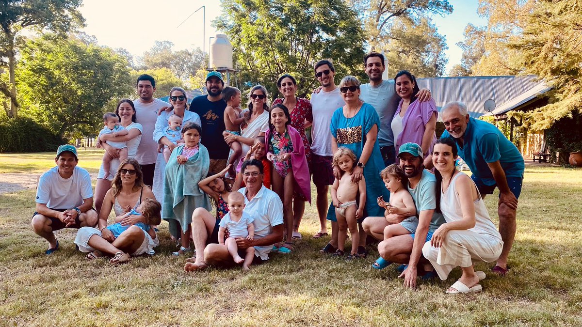 3agro's tweet photo. Family Day, despedida de año 2022!  Les presentamos lo mejor que tenemos: Nuestro semillero!!! 
🌻🌱🌾🌼🌽 
Flor de despedida de año con nuestras familias! Gracias a los q trabajan con nosotros, clientes, proveedores y amigos! Inolvidable 2022.. Agárrate 2023 q no le aflojamos! https://t.co/ZjA68B4OrA