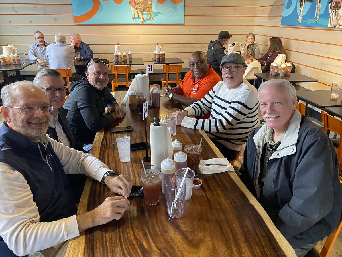 BobBumgarner's tweet photo. Pastor’s Advance for #firstcoastchurches meets monthly to do discuss key issues facing church leaders. Today we met for the last time this year @thebeardedpigbbq. Thank you Albert Byrd for keeping us on track!! Looking forward to next year. https://t.co/zDBgRaT5SG
