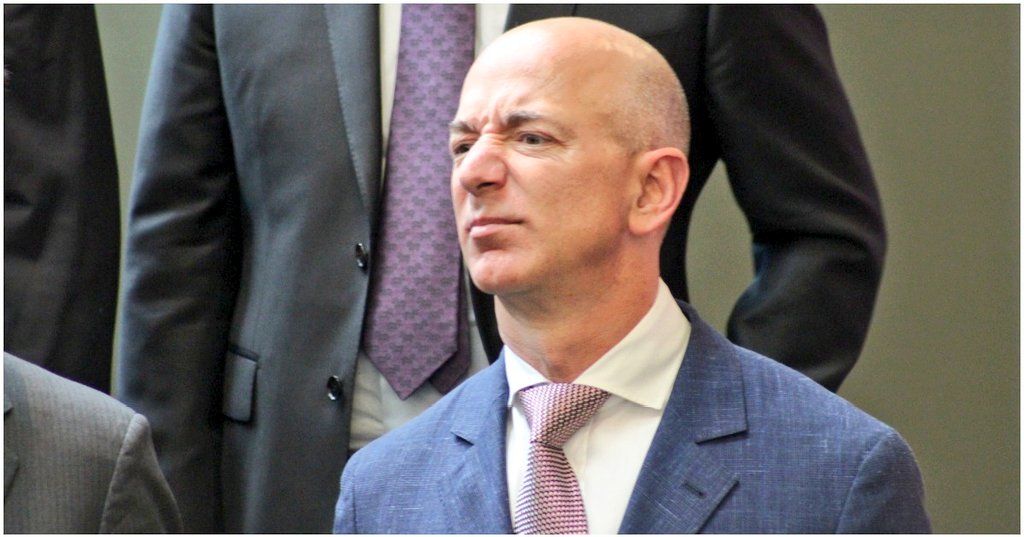 *AMAZON BECOMES THE WORLD’S FIRST PUBLIC COMPANY TO LOSE OVER $1 TRILLION DOLLARS IN MARKET VALUE

*AMAZON MARKET CAP SHRINKS TO $867 BILLION FROM $1.88 TRILLION

$AMZN
