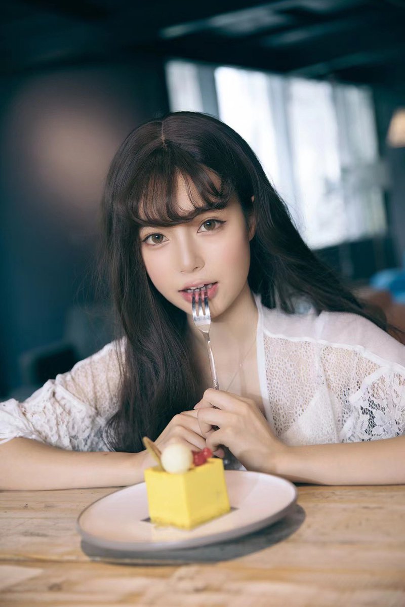 Yuumi tweet media
