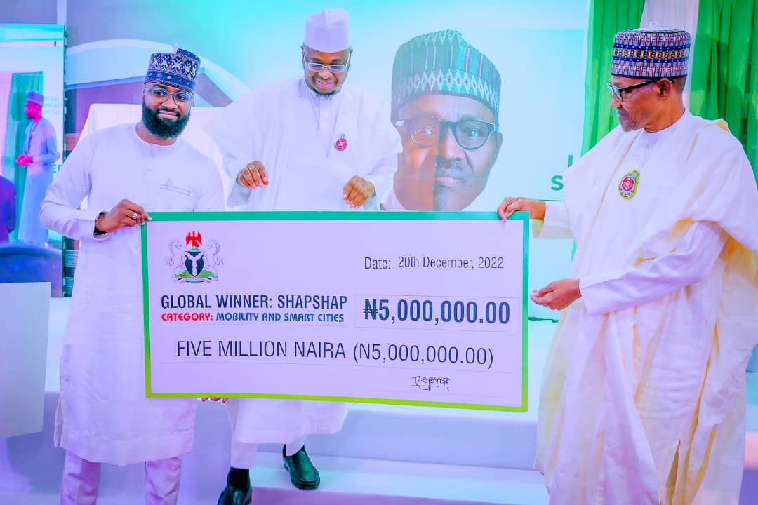 KSHalilu's tweet photo. Today, alongside the commissioning of the National Shared Services Center by President Muhammadu Buhari @MBuhari, I was honoured for winning the Gitex competition some months ago for Shapshap @Shapshap.
I'm thankful to the Nigerian government for the honour. https://t.co/Z35SKKpCaK