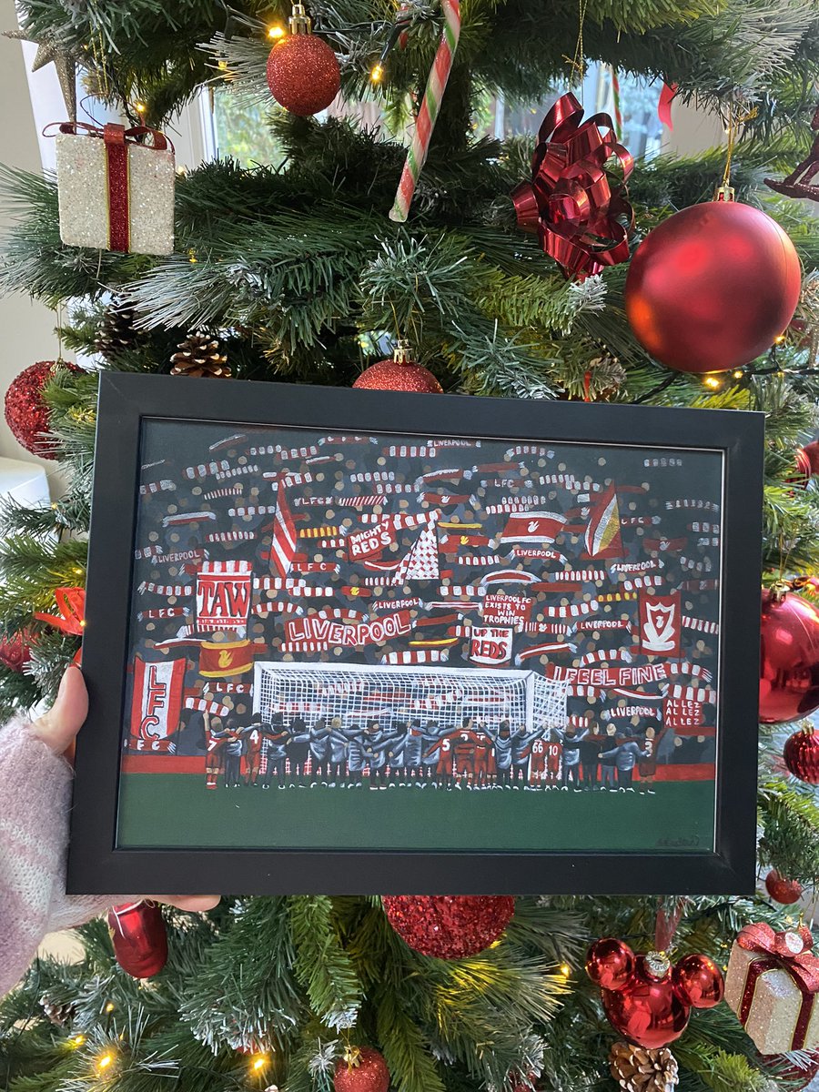 rudkin_abigail's tweet photo. A lovely person has just purchased some of my work and requested I use it for a giveaway for fellow reds❤️. They’ve asked to stay anonymous so I will be giving away 3 limited edition prints on their behalf. 
Retweet and comment below who you’d like one for (or yourself!☺️) https://t.co/Wx5etICZzI