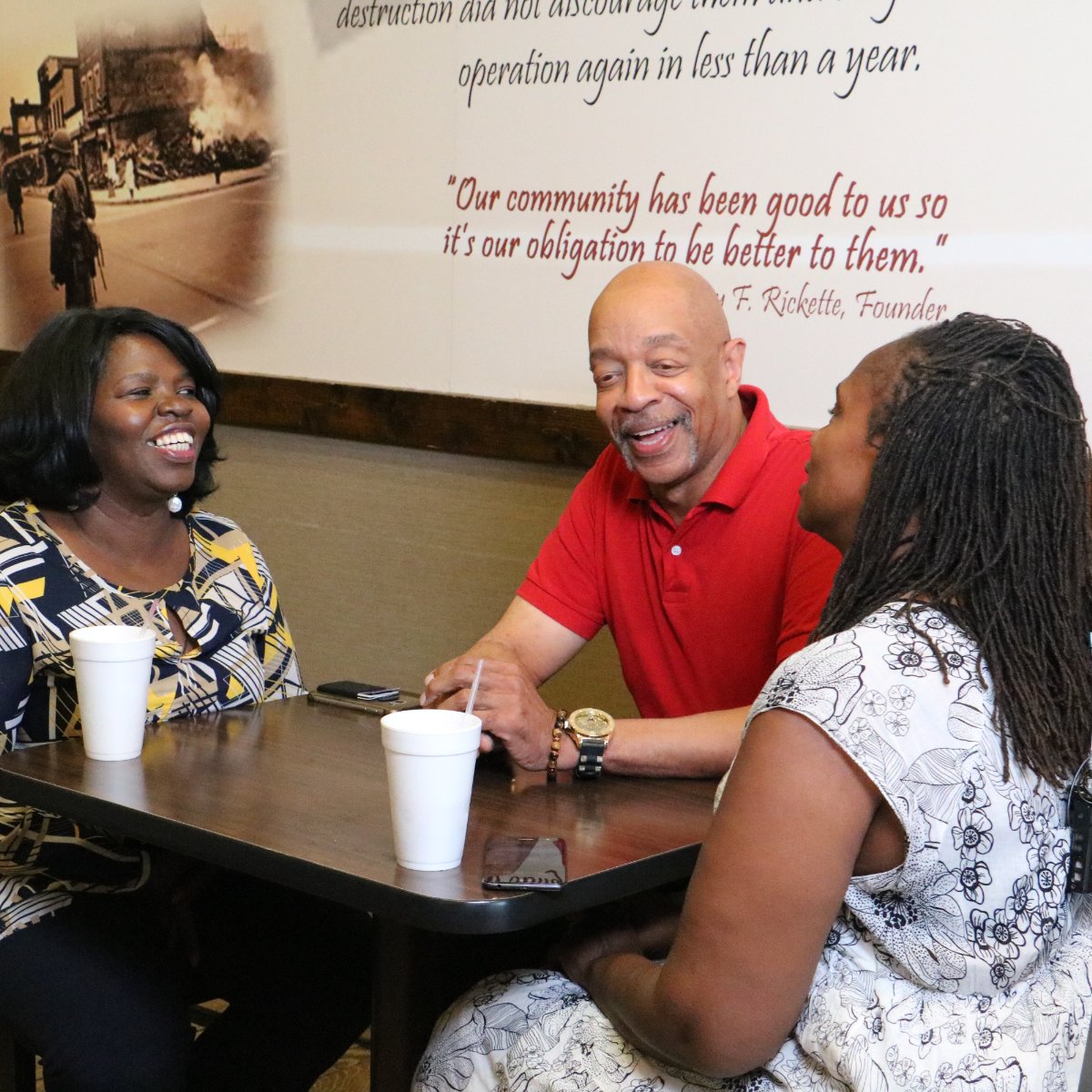 Nothing brings holiday cheer like a visit to Uncle Remus SFC - Central &amp; Madison with the family. Dash by to grab a very merry meal this week.