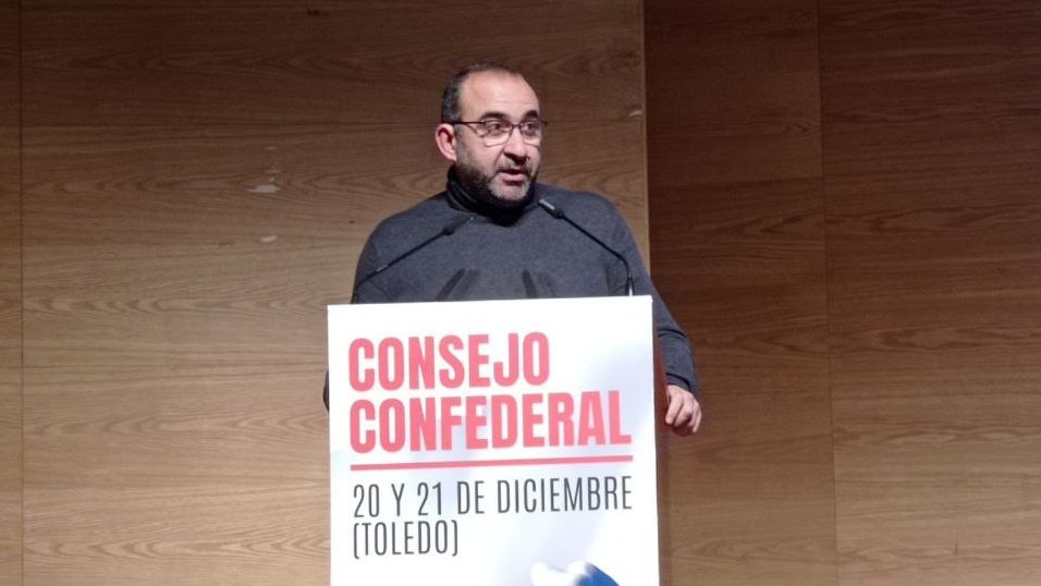 Intervenció de <a href="/PachecoJpacheco/">Javier pacheco #OFENSIVACCOO</a> al Consejo Confederal de ma CS <a href="/CCOO/">Comisiones Obreras</a>:

🗣 "L’esquerra social i política ha de defensar les institucions democràtiques front un PP que torna a utilitzar la negació de la realitat plurinacional de l’estat com a línia de confrontació política"