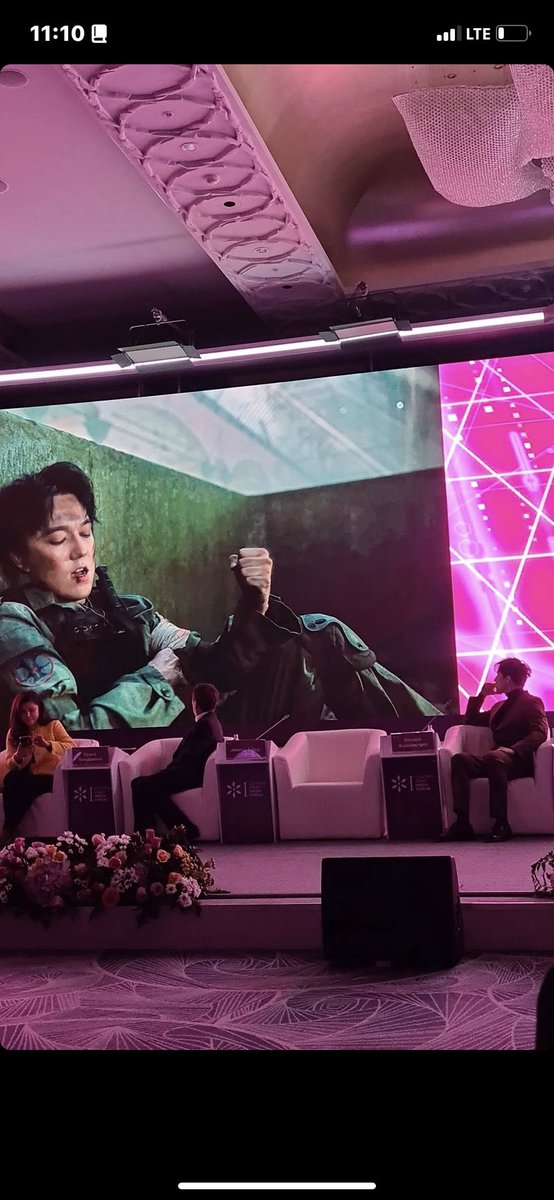 Ju1ietta2's tweet photo. @PeaceOneDay We love @dimash_official so much!  This is a man of rare inner beauty. Such a talent in the service of the world community, the solidarity of people... https://t.co/ecLIElXuz3