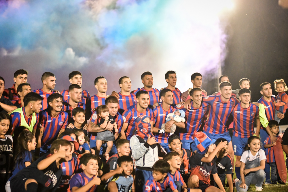ia18dejulio's tweet photo. LA 📸 DEL Cᴀᴍᴘᴇᴏɴᴀᴛᴏ 🏆
-
-
#vamos18 #azulgrana https://t.co/8vT4cYf9zw