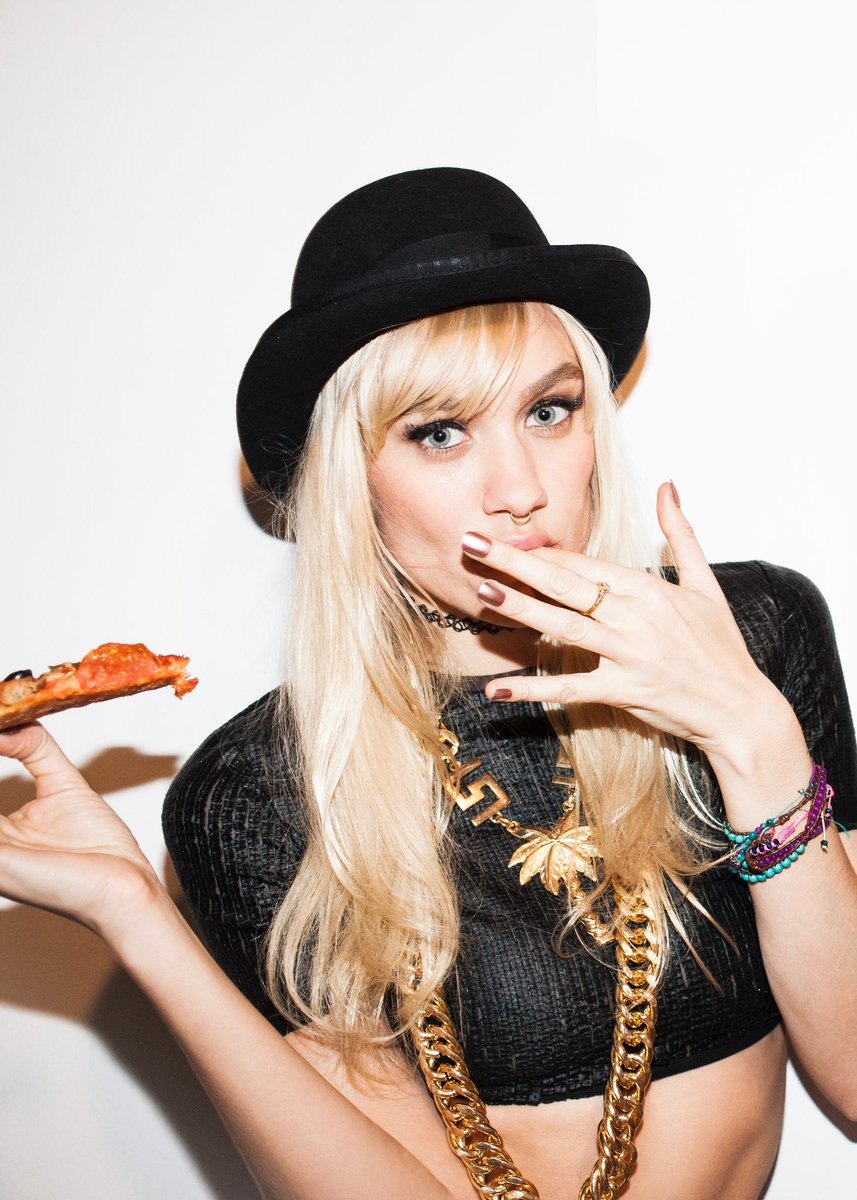 nervomusic's tweet photo. Food appreciation day #sayless #alldayeveryday #yom ๐๐ฃ๐ฑ๐โฃ๏ธโฃ๏ธ #livcrushtuesday https://t.co/fnSXvxBvRV