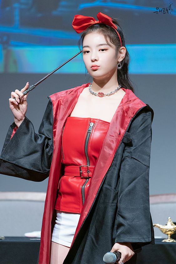 lia_hourly's tweet photo. #LIA #리아 #ITZY #MIDZY #BlueFlowerOutNow https://t.co/frfKE8u0qR