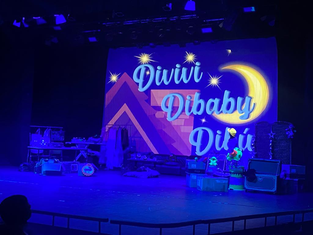 ValledelMiro's tweet photo. Los alumnos de 1º y 2º han disfrutado del musical "Divivi dibaby dibu" 
¡Simplemente espectacular!👏

#ValledelMiro #colegio #Valdemoro https://t.co/7K2K2dqdMK