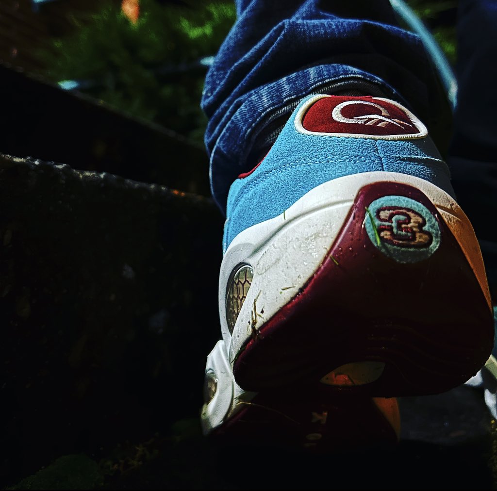 MikeAronius_Rex's tweet photo. Last night’s dog walk. What are you wearing today? #KOTD #Iverson #ReebokQuestion #PhilliesLow #YourSneakersAreDope #Sneakers https://t.co/dGI4nXNSFY