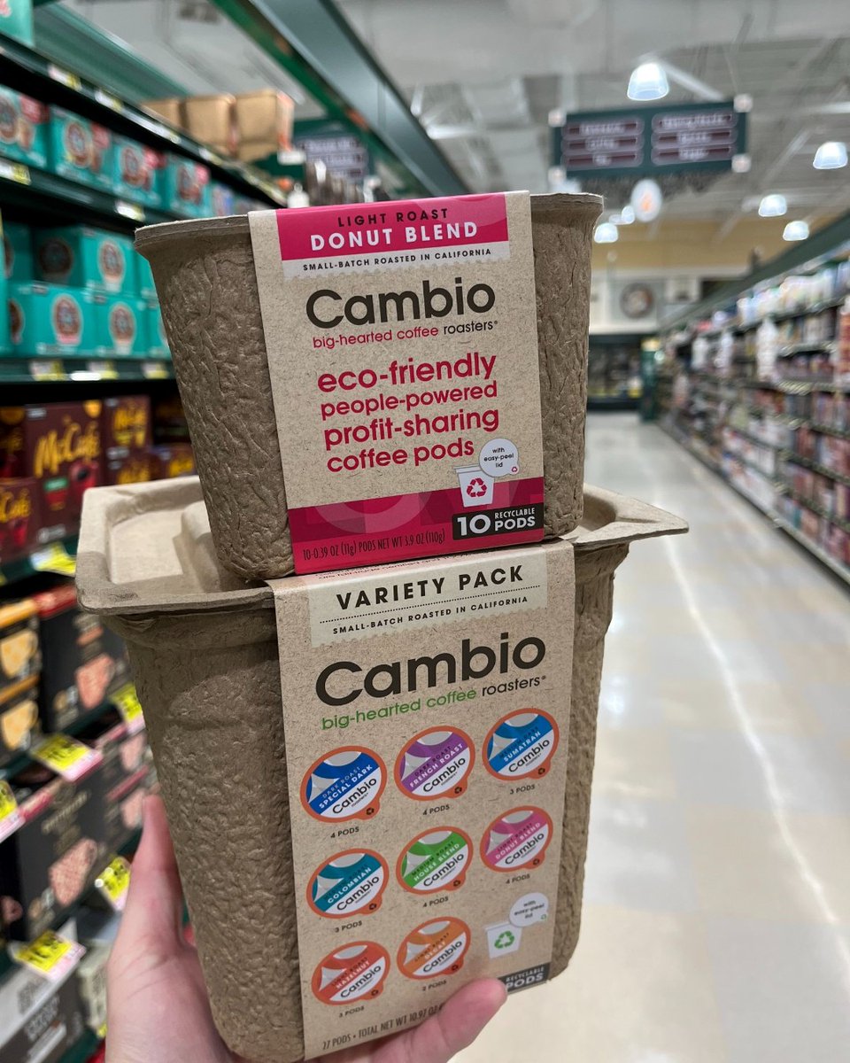 There's still time to give the gift of Cambio this holiday season! 💚 Stop by your favorite grocery store and pick up a carton or two. We're available at Harris Teeter, Lowes Foods, Weis and Giant Martin. Or you can order a gift card online at cambioroasters.com!