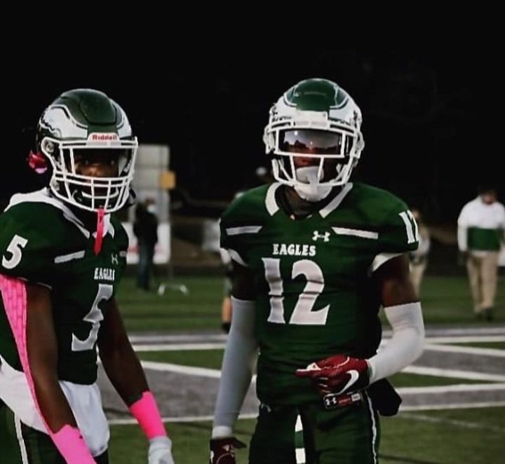 ShondriaShon's tweet photo. One of the best duos I have ever witness. 2 years ago TL, reflecting @d1sean1. #TheHills #Eagles ❤️ https://t.co/RWRPN5TFVC